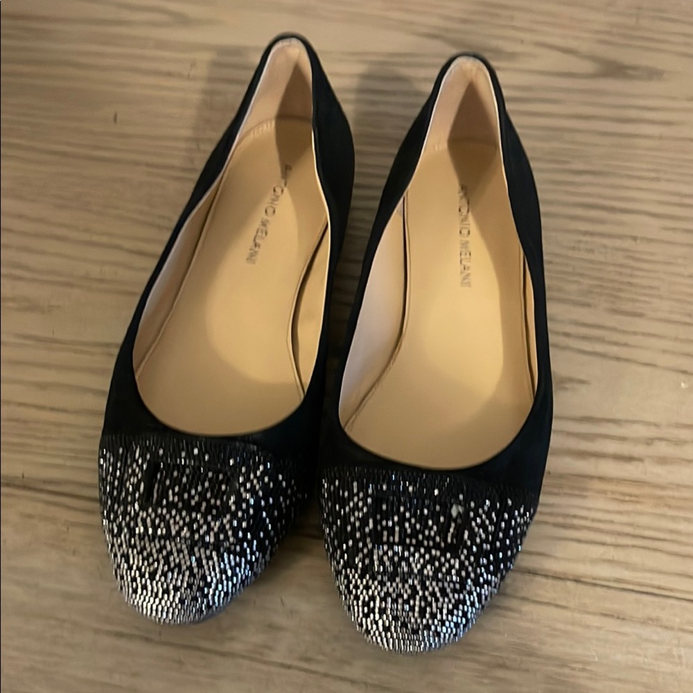 ANTONIO MELANI Black and Silver Flats with Sophisticated Two-Tone Design